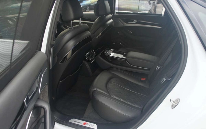 Audi S8 cena 149900 przebieg: 131000, rok produkcji 2012 z Hajnówka małe 596